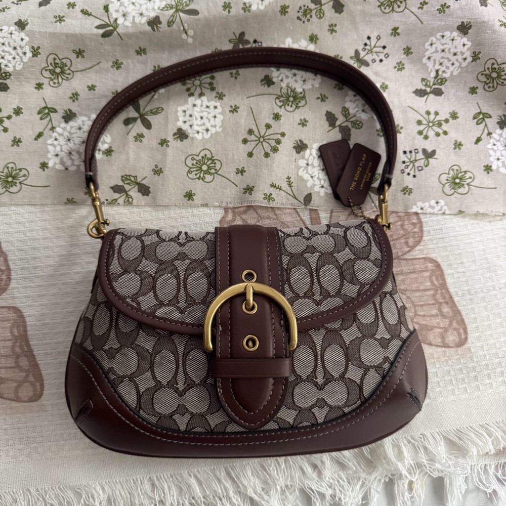 COACH Soho Bag 25 in Signature Jacquard Brown